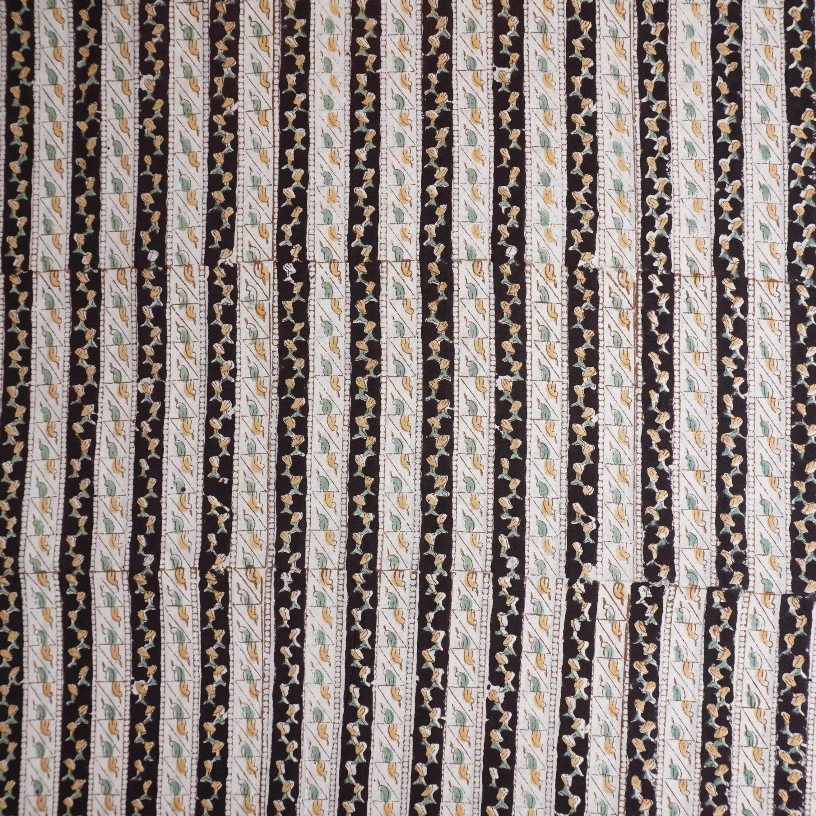 Black & White Handblock Print Cotton Fabric DH-29444 - Image 2