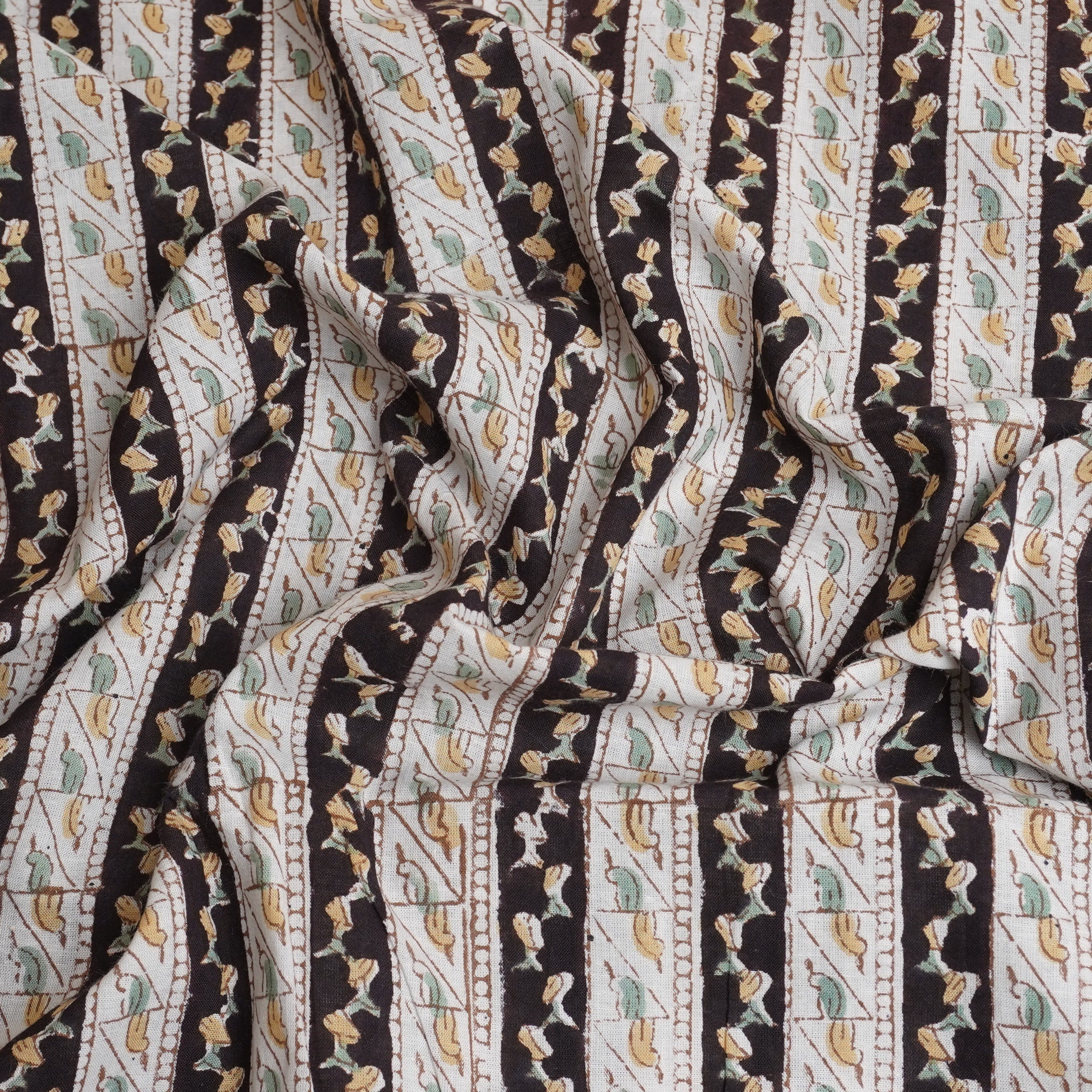 Black & White Handblock Print Cotton Fabric DH-29444 - Image 3