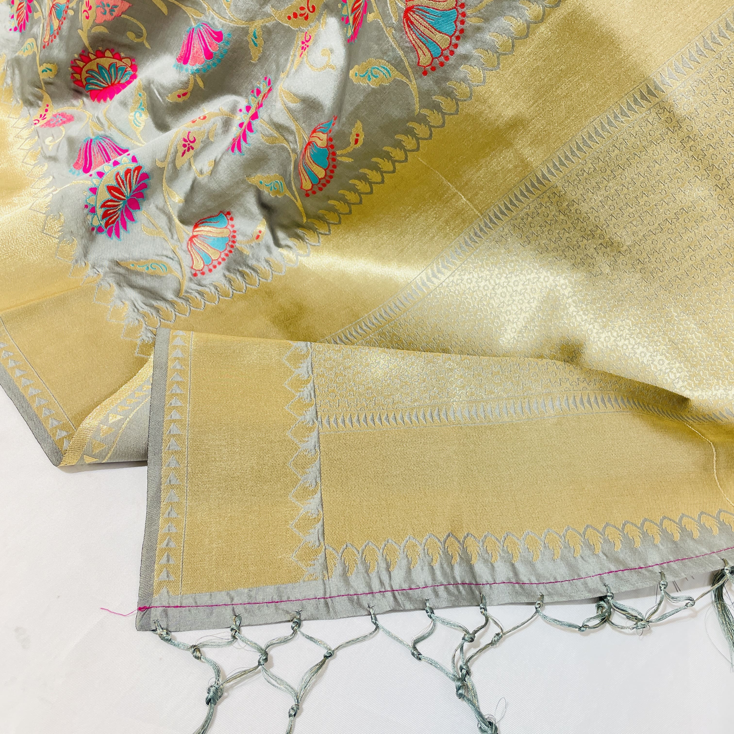 Premium Grey Floral Print Banarasi Jacquard Dupatta - Image 3