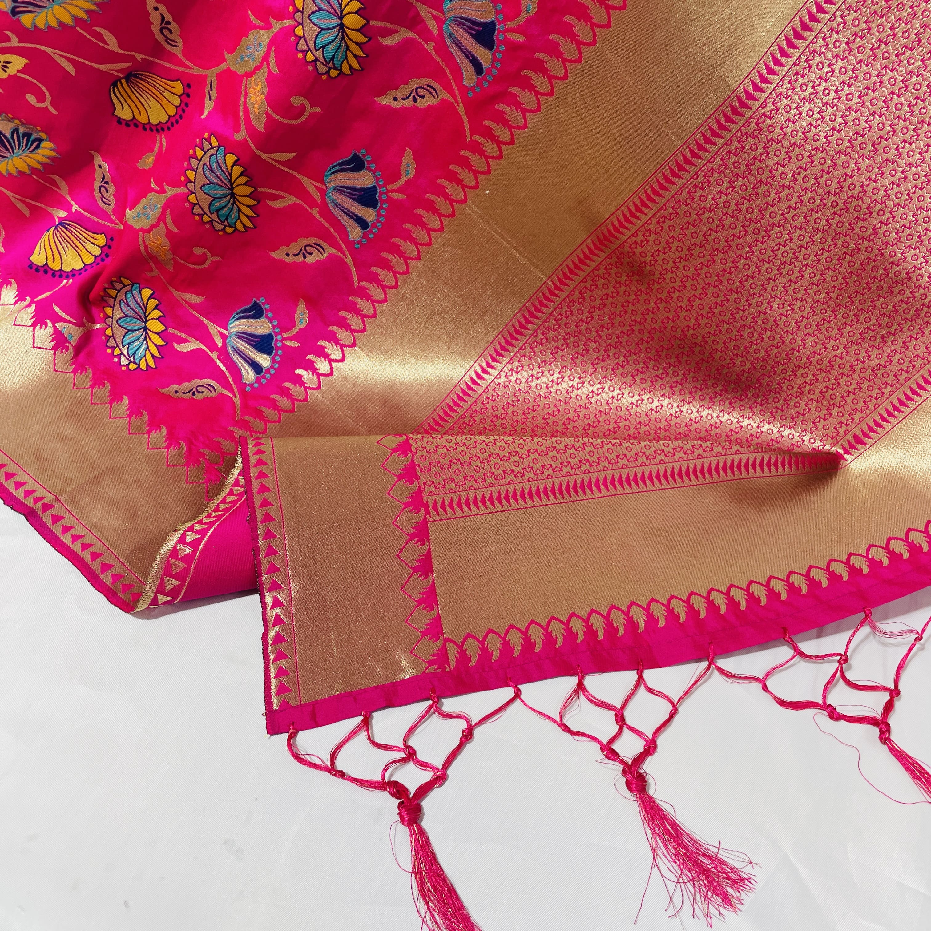 Premium Magenta Pink Floral Print Banarsi Jacquard Dupatta - Image 3