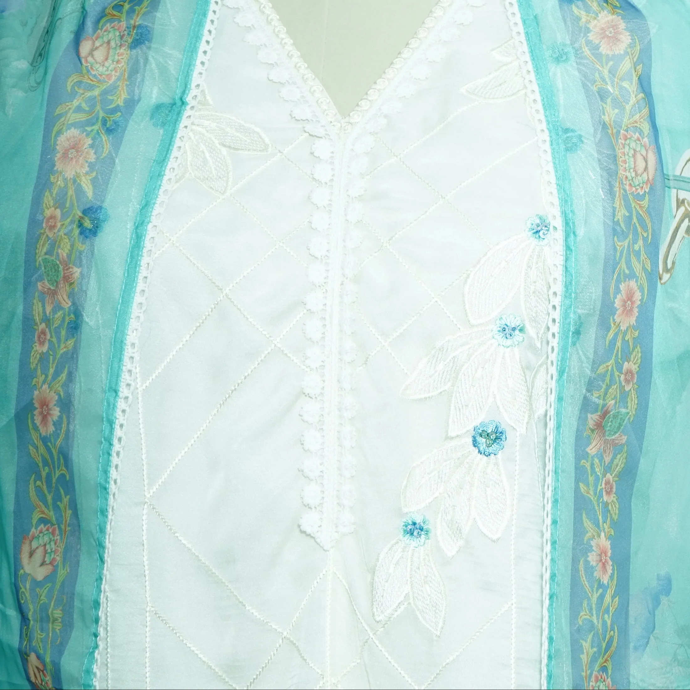 Exclusive Suit Set With Dupatta (Top-Organza, Bottom-Muslin, Dupatta-Organza) White Tread CutDana Floral Embroidery Fabric - Image 2