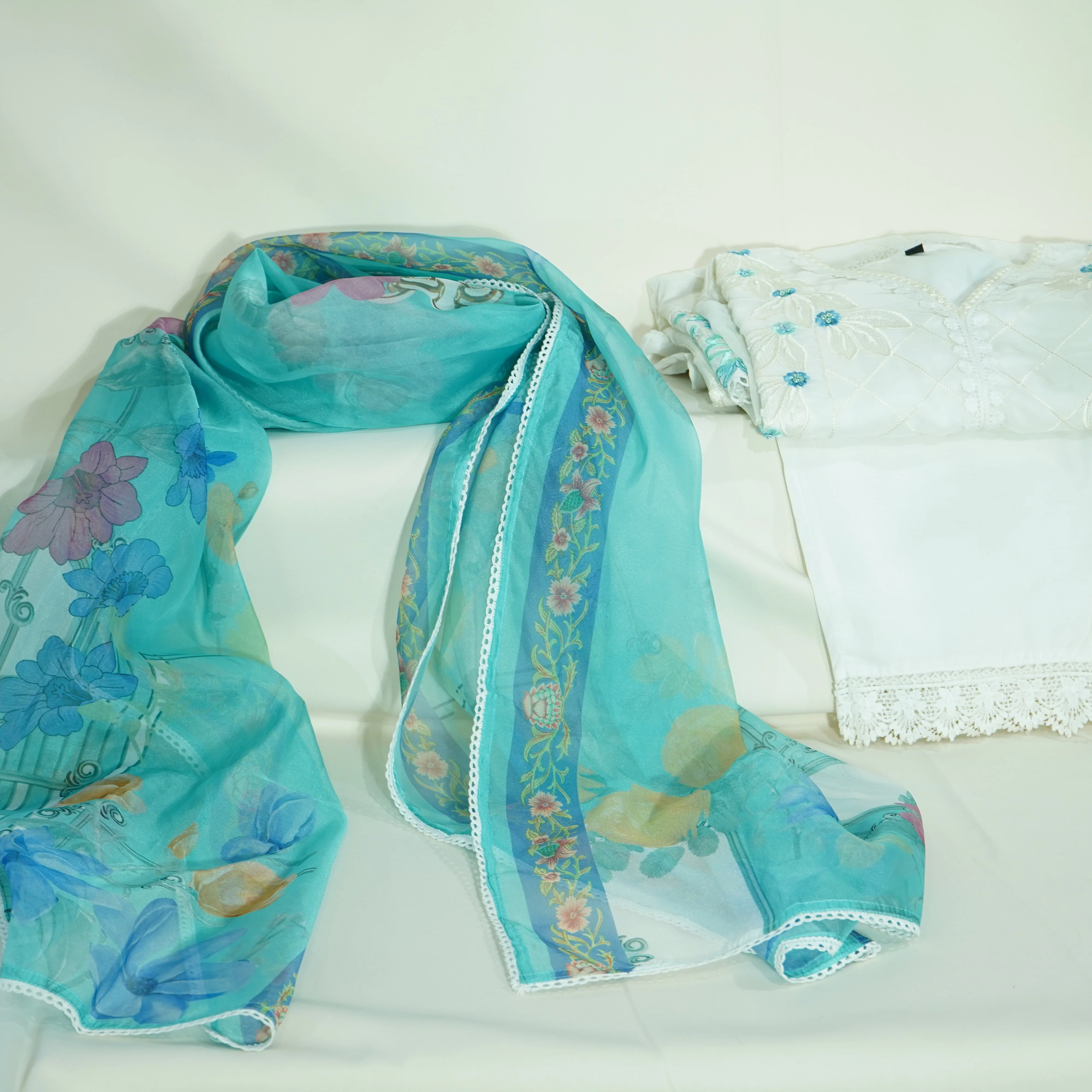 Exclusive Suit Set With Dupatta (Top-Organza, Bottom-Muslin, Dupatta-Organza) White Tread CutDana Floral Embroidery Fabric - Image 4