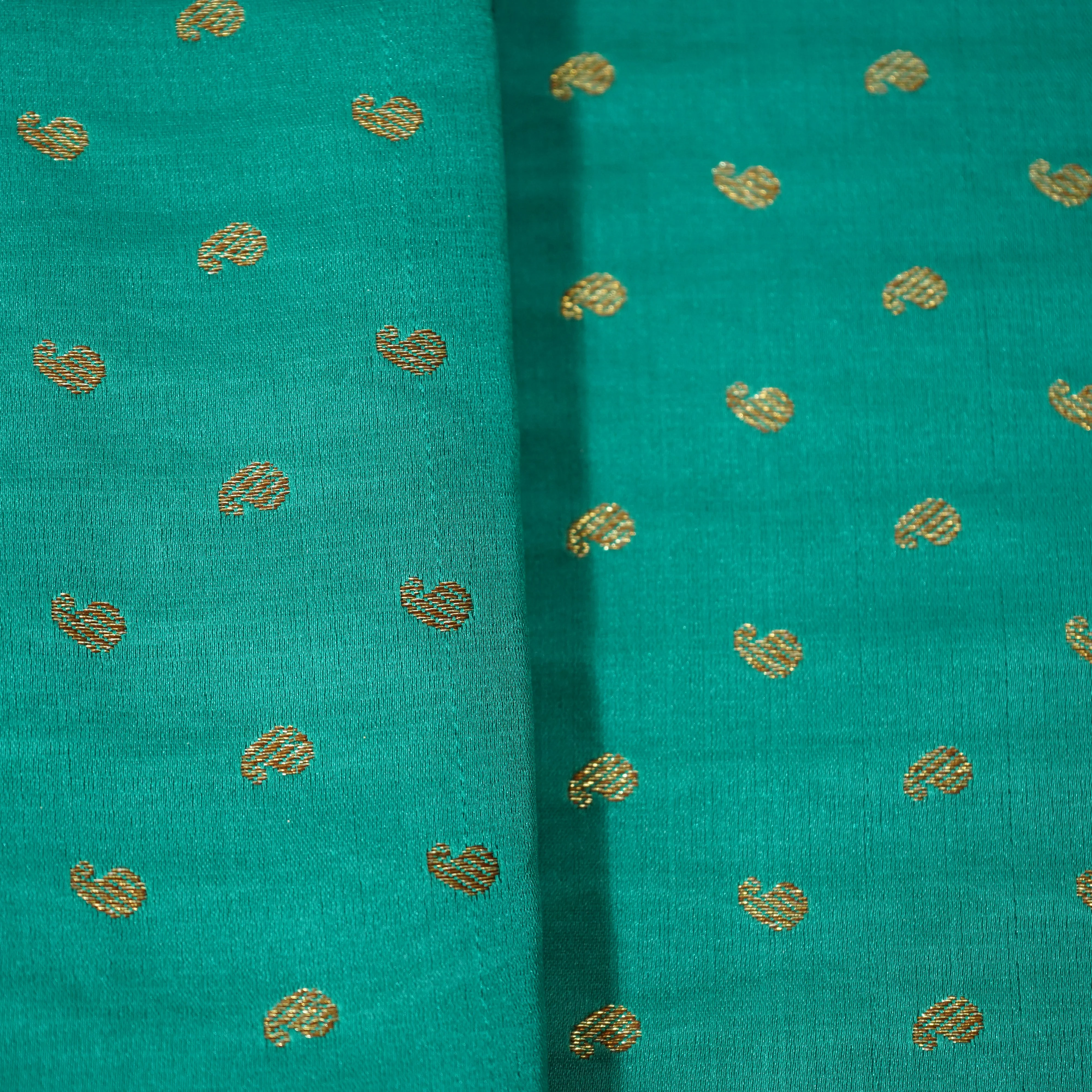 Green Banarasi Brocade Fabric 19210 - Image 3