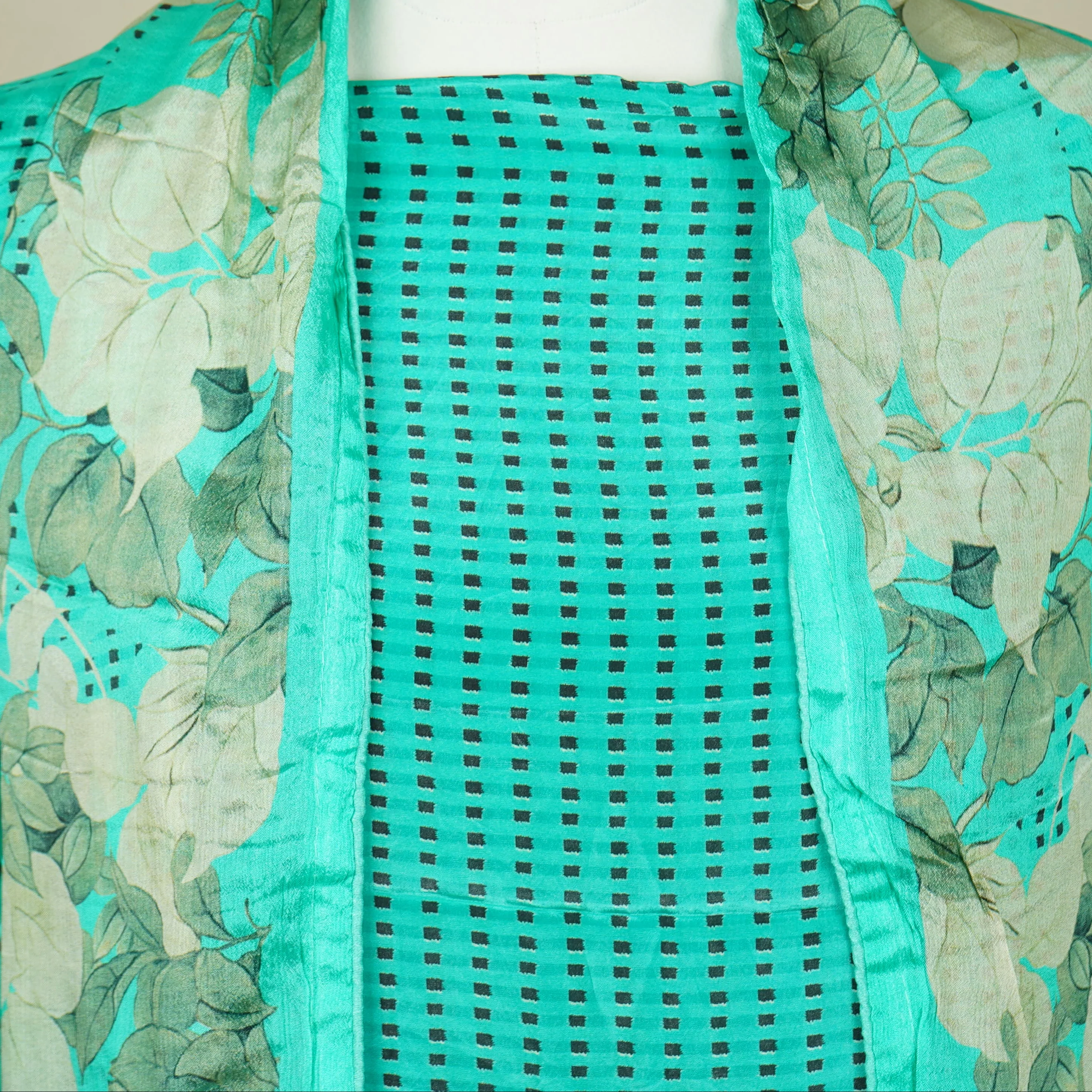 Green Zari Thread Embroidery Crepe Suit Set With Dupatta - Image 2