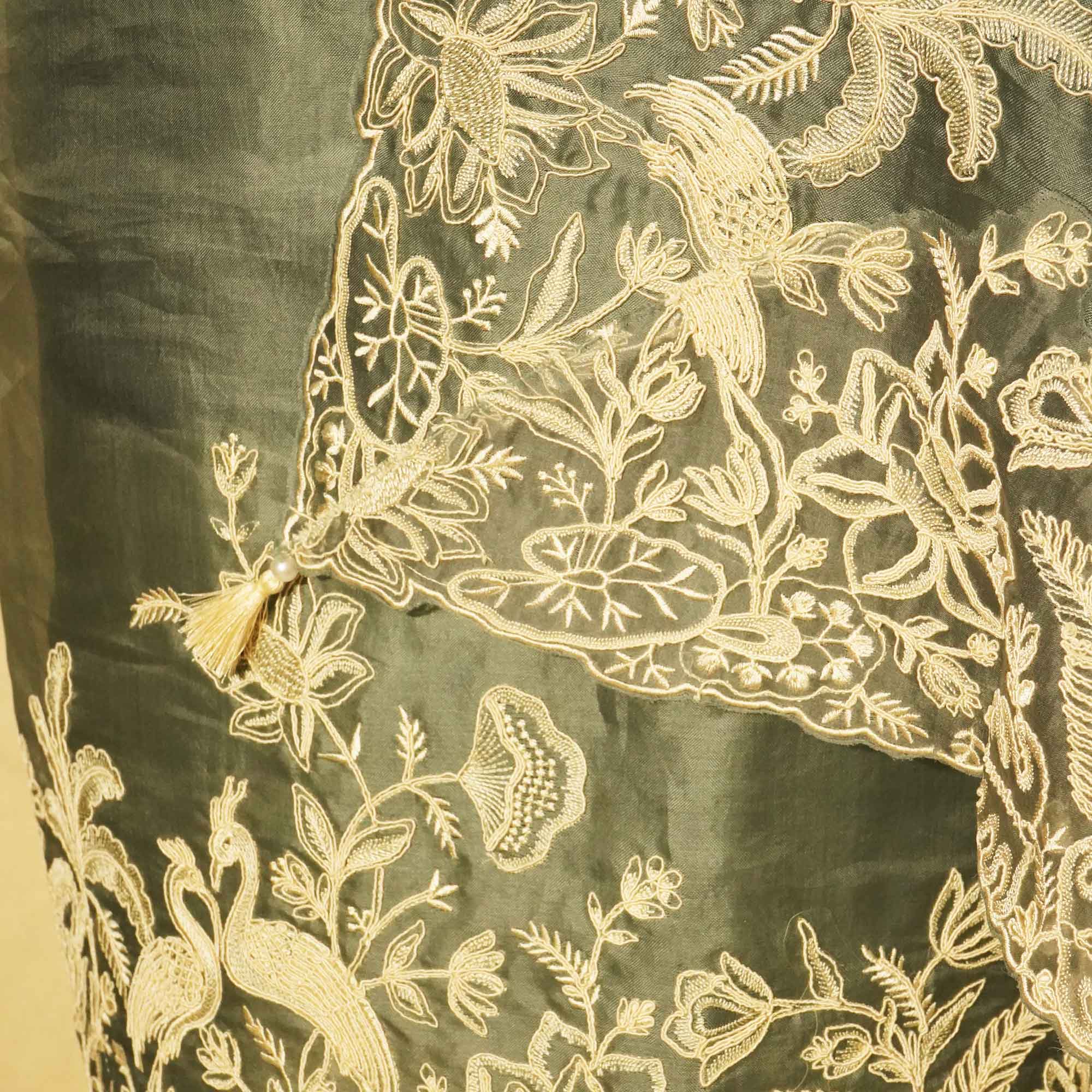 Grey Embroidery (Top-Organza,Bottom-Crepe,Dupatta-Organza) Organza Suit Set JDS-24688 - Image 4