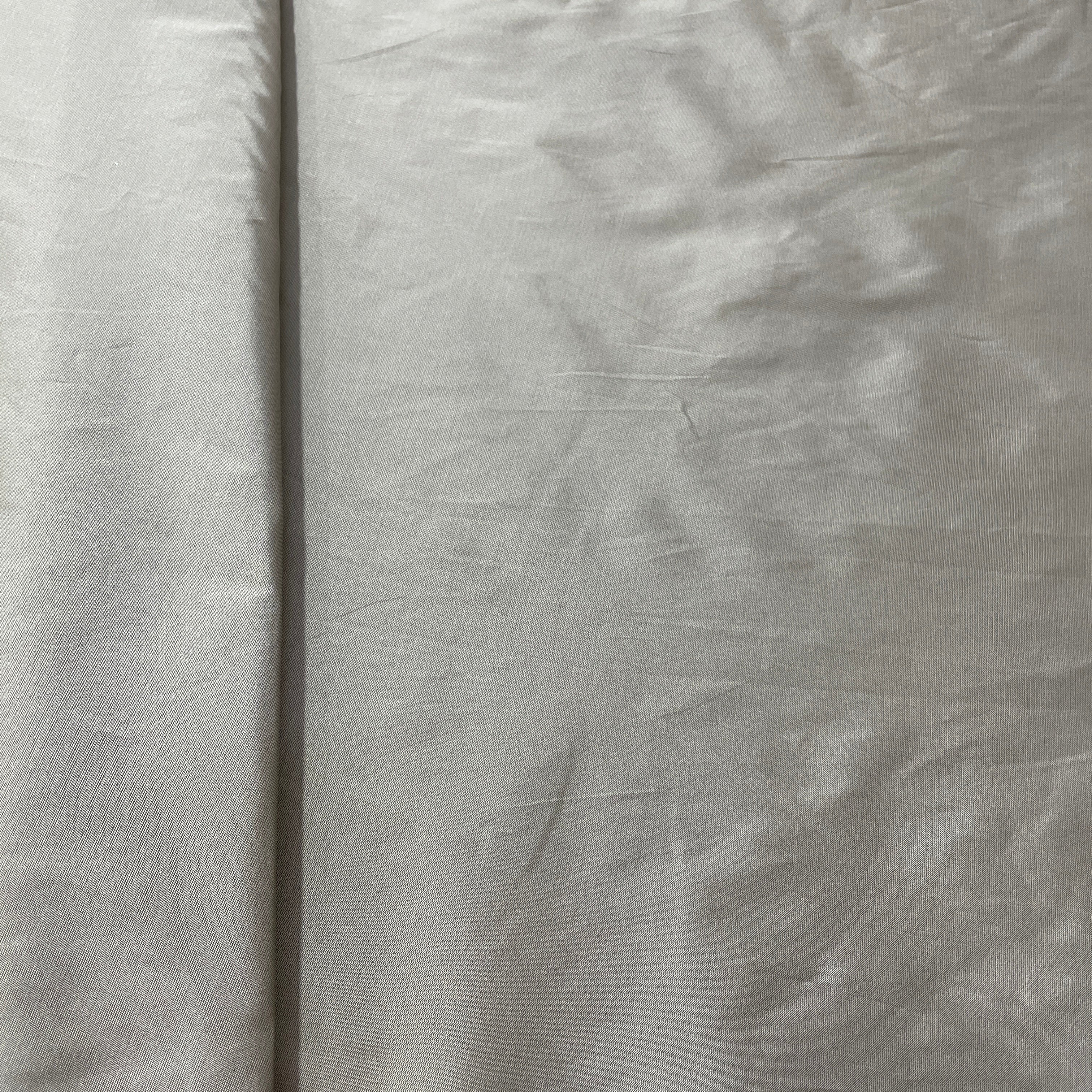 Grey Solid Silk Taffeta Fabric - Image 4