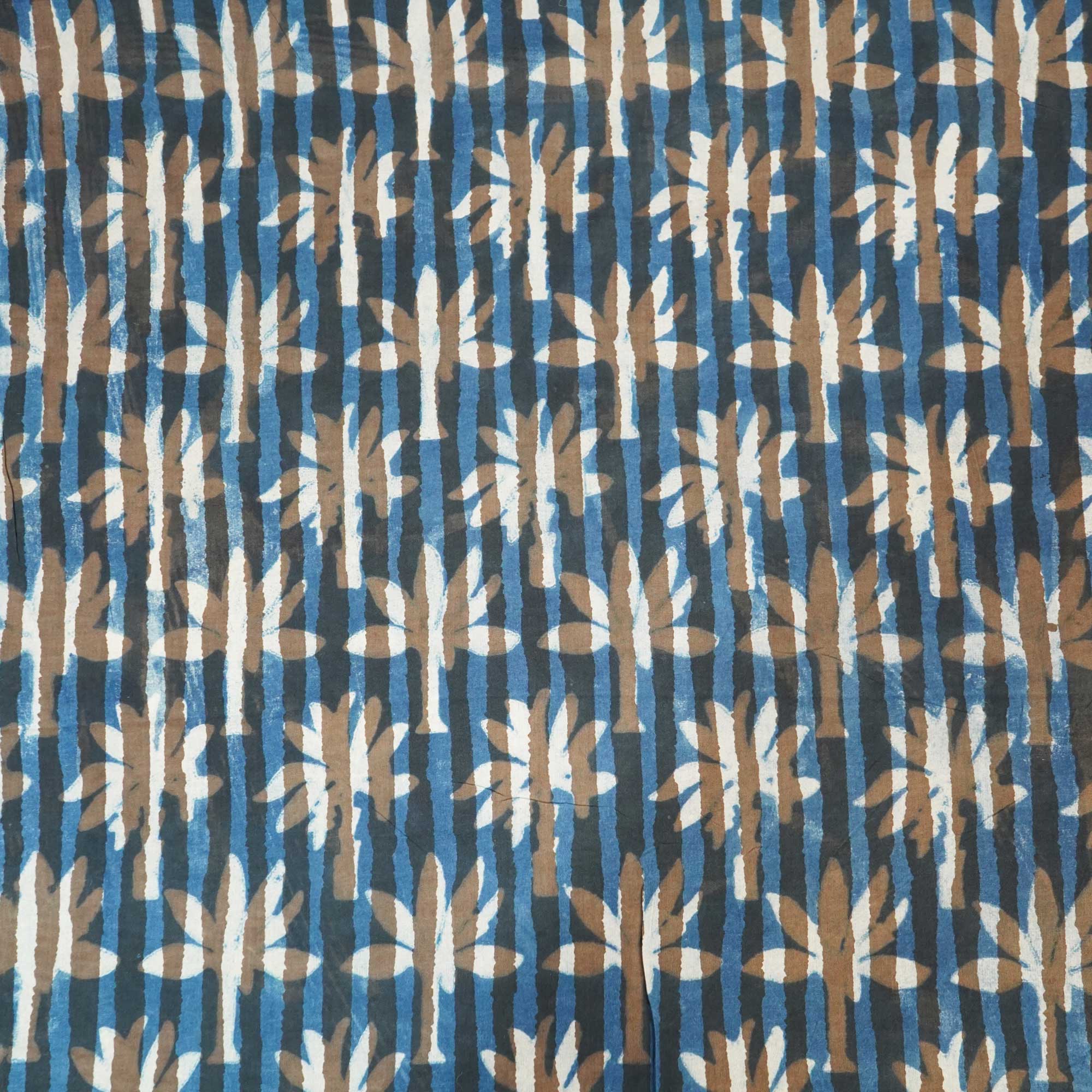 Indigo & White Jahota Print Cotton Fabric NC-24569 - Image 4