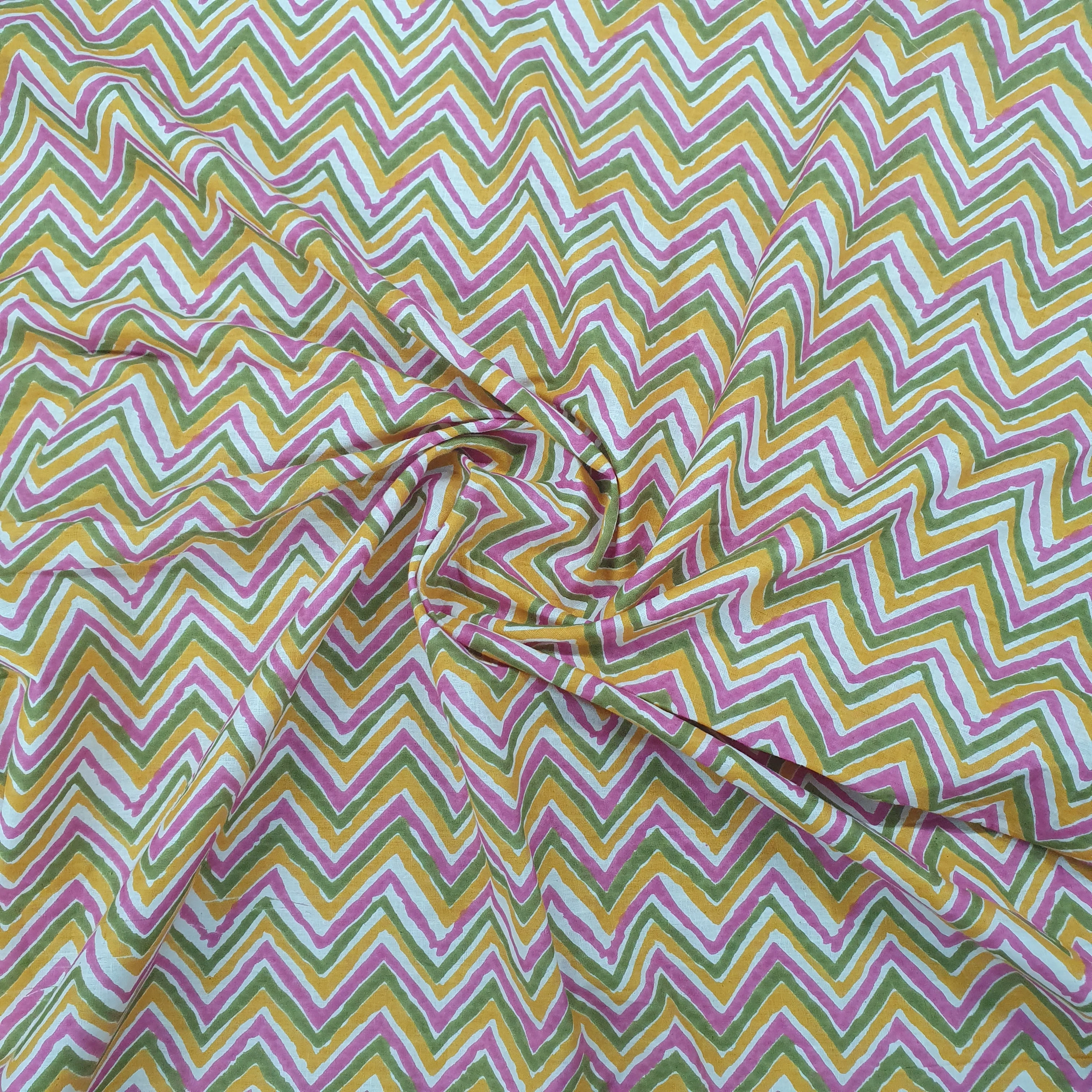Multicolor Chevron Print Cotton Fabric TU 5265