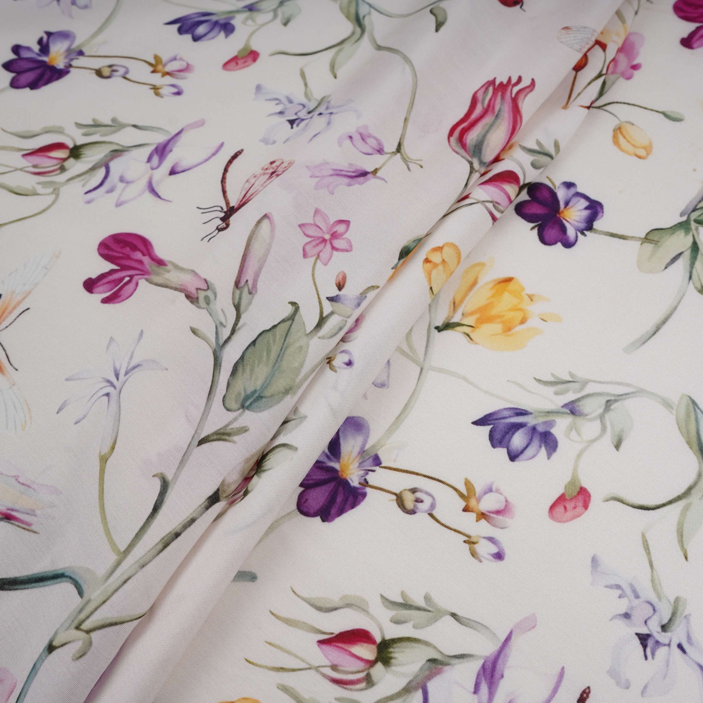 Off White floral print Muslin Fabric VF-31376 - Image 3