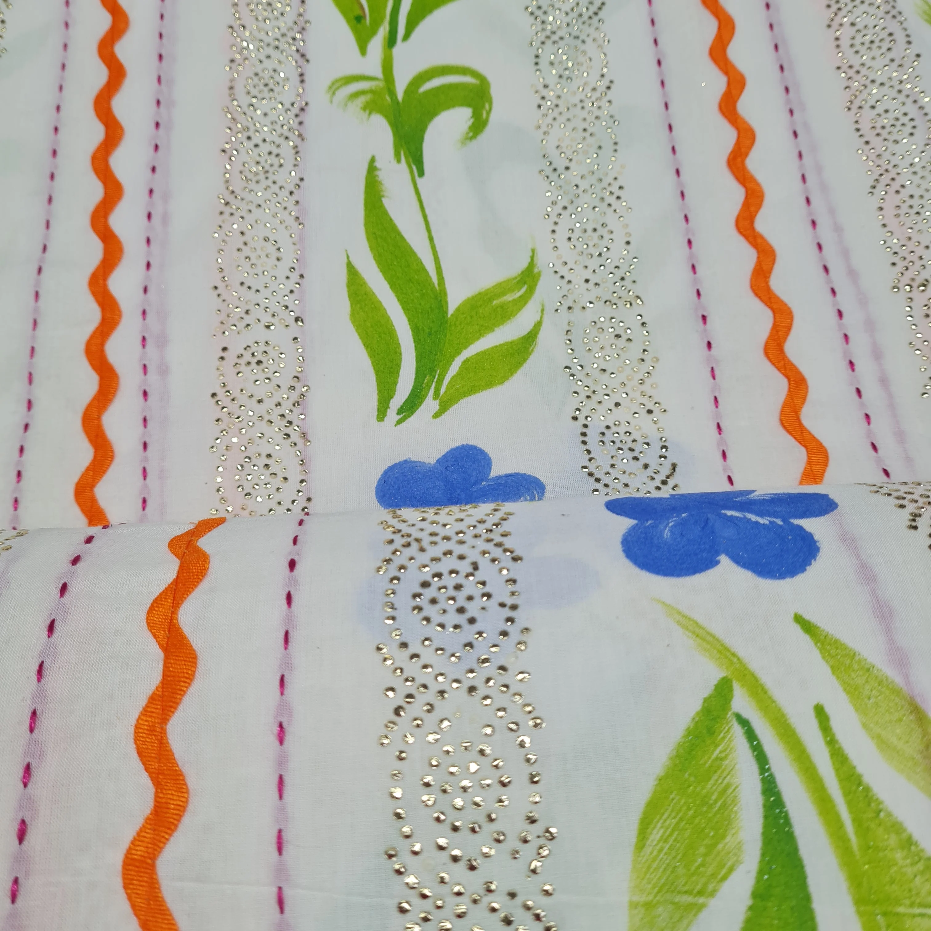 Off White & Multicolor Floral Hand Paint Mukaish Work Thread Embroidery - Image 3
