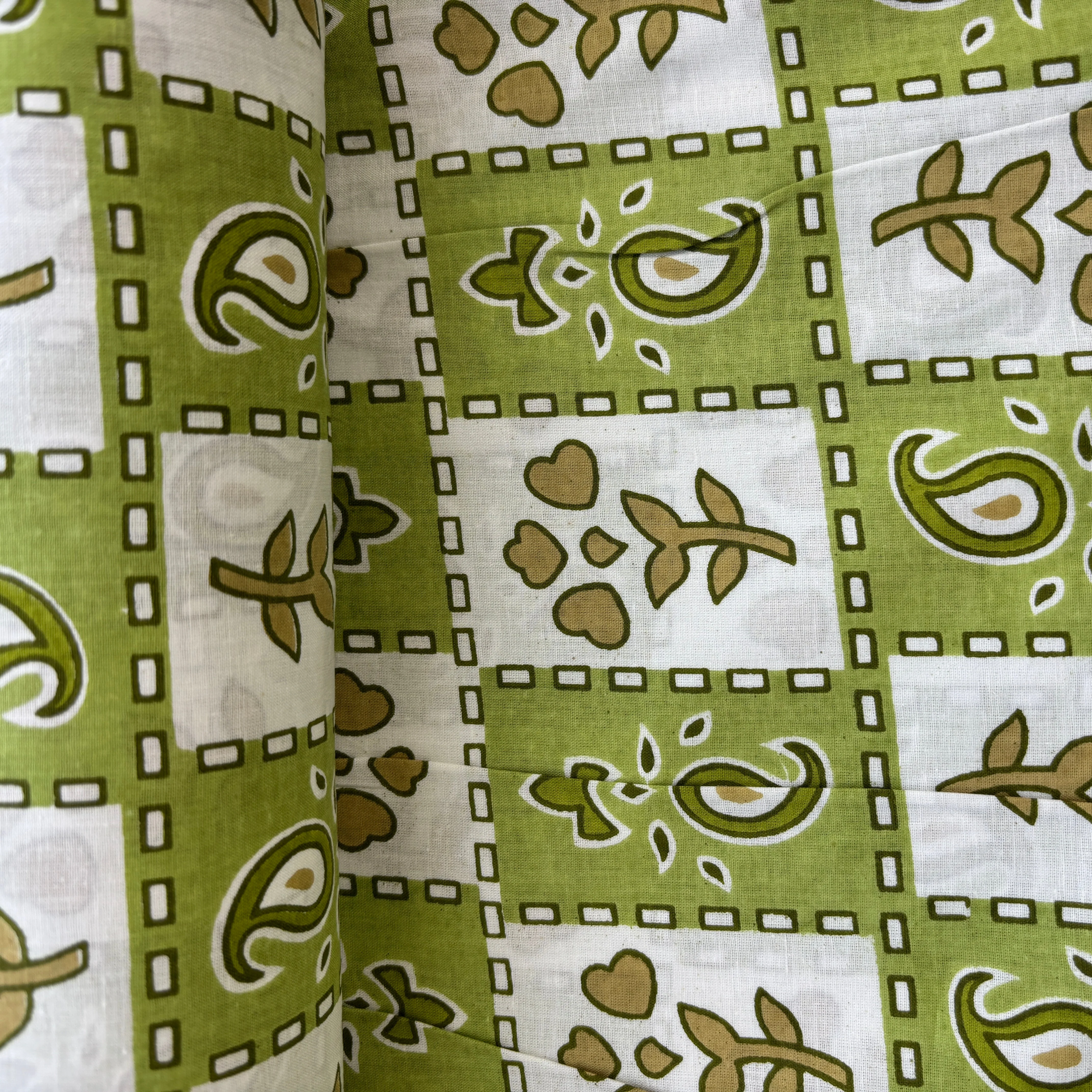 White Green Floral Stripes Print Cotton Fabric 16117 - Image 3