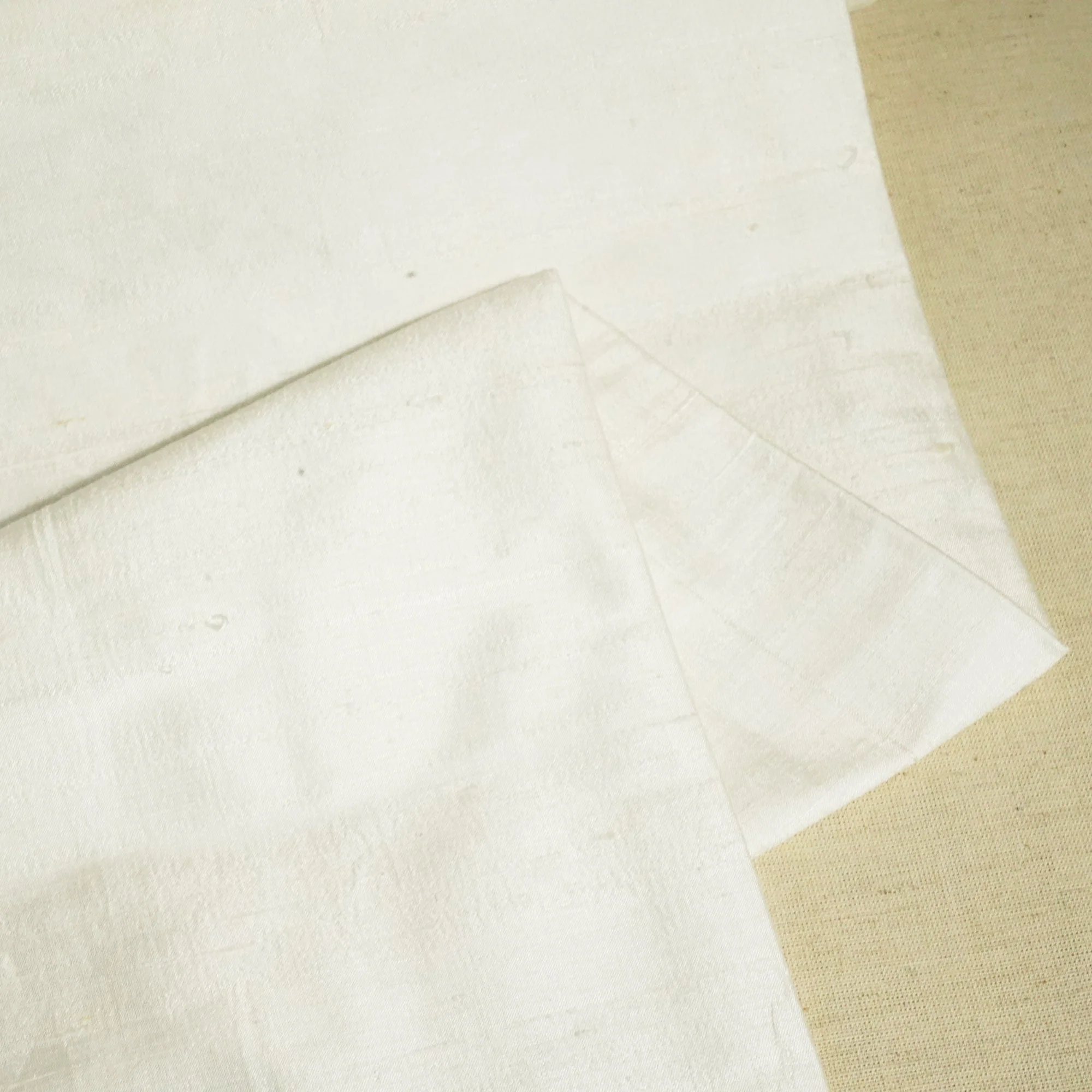 White Tusser Silk Fabric HNA-24540 - Image 2